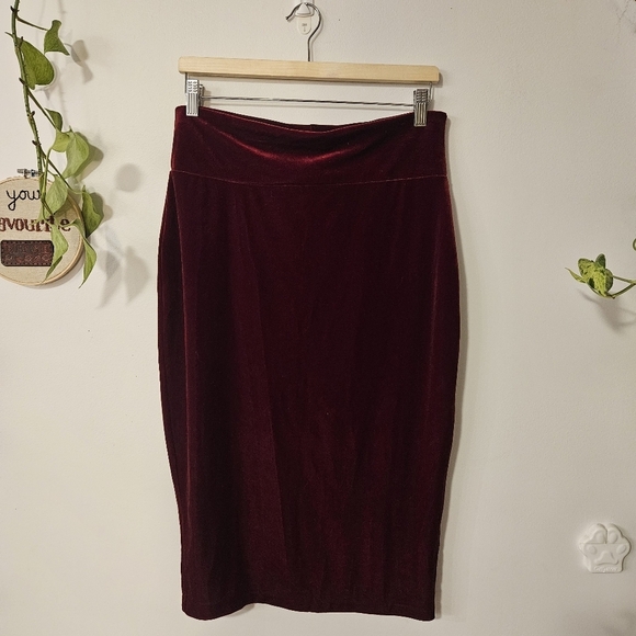 Vintage Dresses & Skirts - Vintage Guillaume Velvet Burgundy Skirt